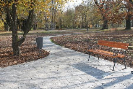 Bathyjanijev dvorec na Tišini 5